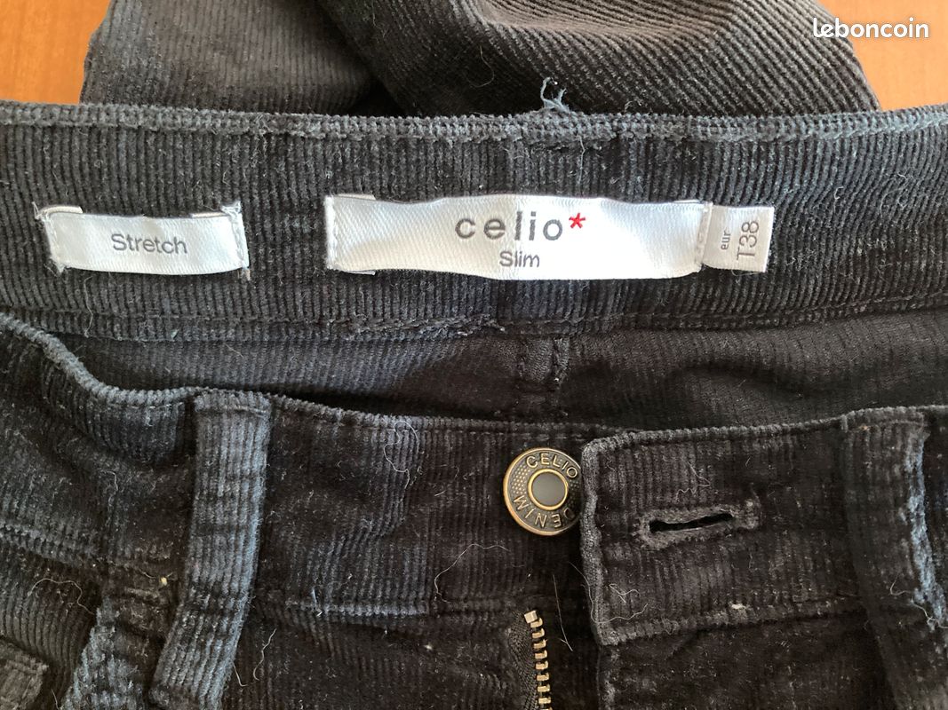 Jean velours noir homme T 38 (image 2)