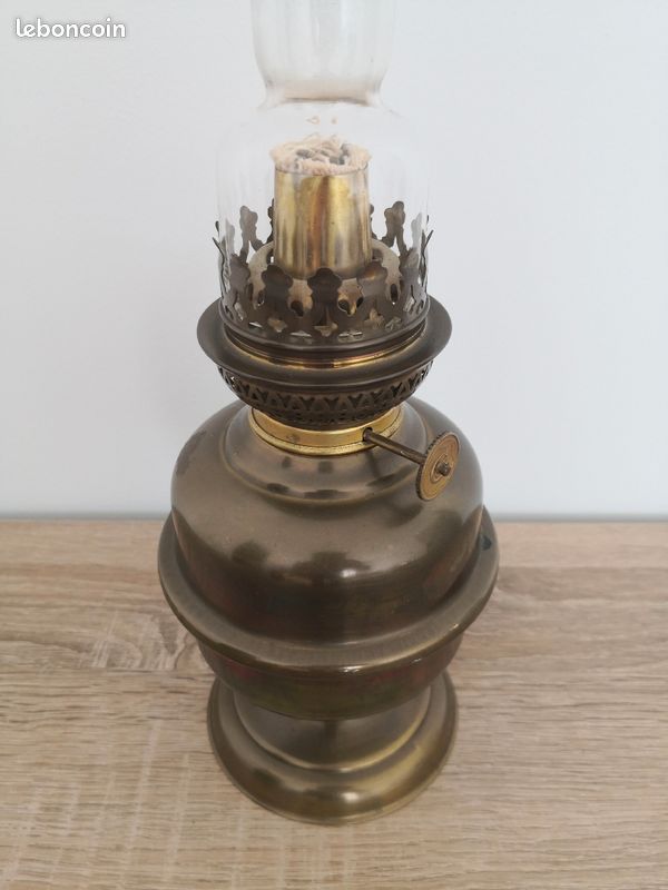➡️ Lampe à pétrole fonctionnel (image 2)