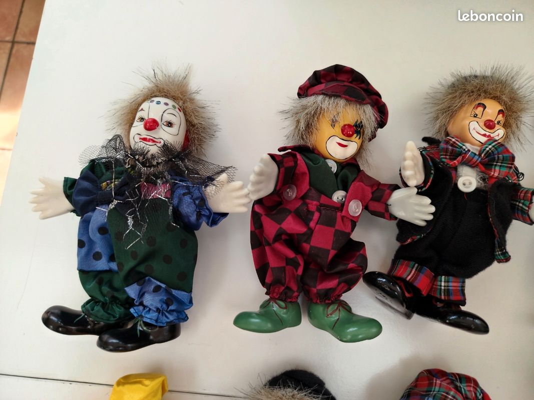 Lots de petits clowns en porcelaine (image 2)