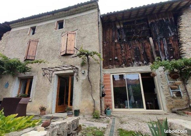 Maison de village avec jardin à 6km de Montségur 2km fontaine Fontestorbes