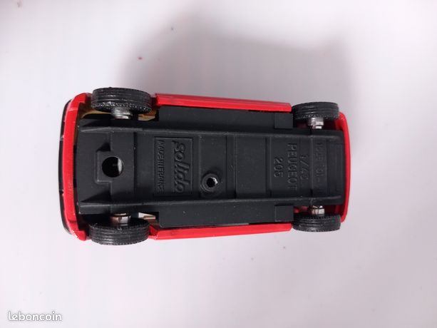 Solido Résine SB – Peugeot 205 5 Portes Rouge – Échelle 1/43 – Occasion Sans Boîte
