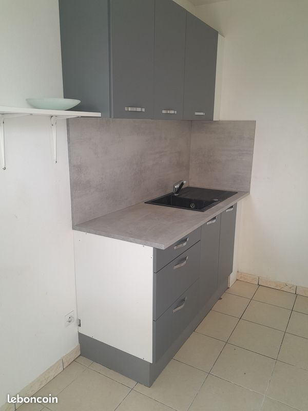 Appartement 2 pièces 25 m² · à Chaumont · 25 m² · 330 €
