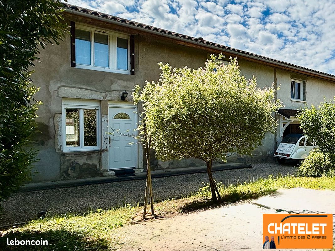 Maison 7 pièces 142 m² · à Bourg-en-Bresse · 142 m² · 239 000 €