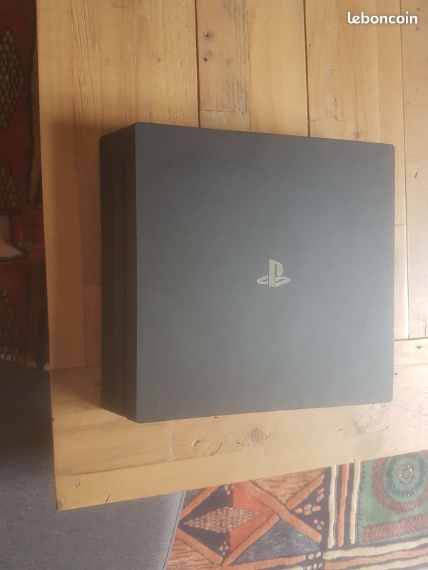 Ps4 pro (image 1)