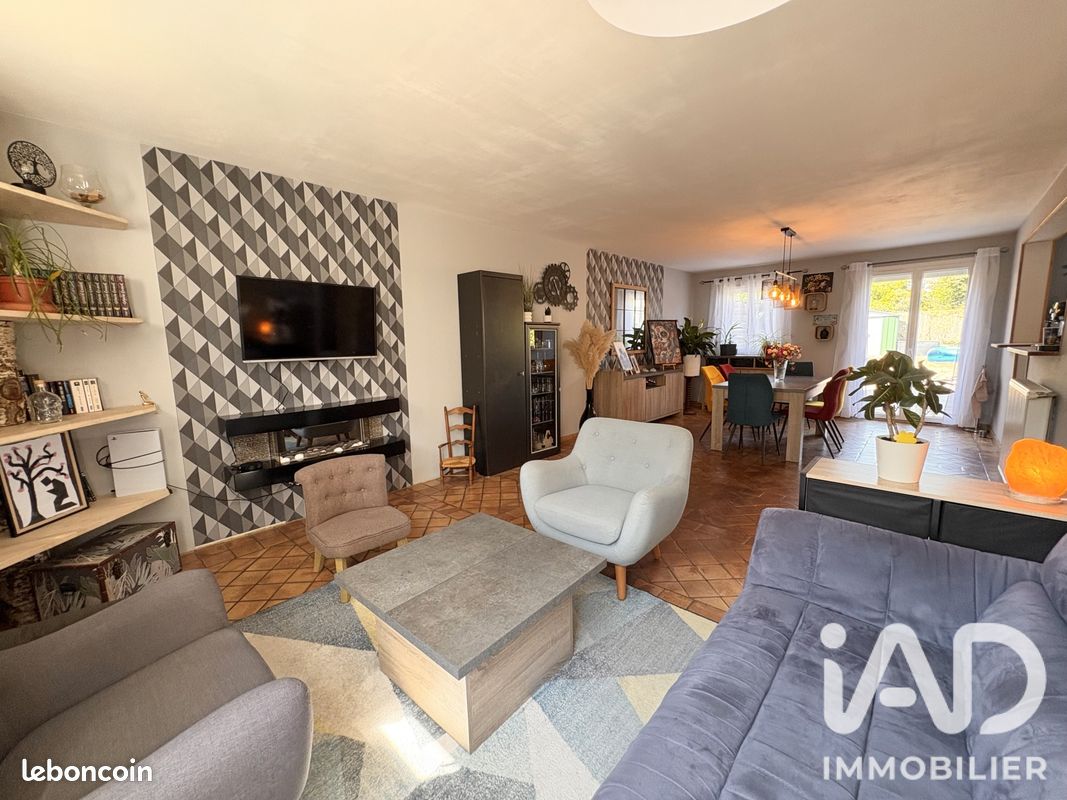 Maison 7 pièces 140 m² · à Cerny · 140 m² · 337 000 €