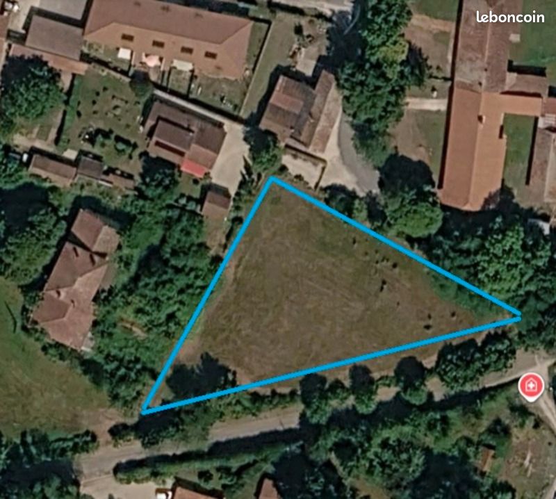 Terrain 790 m² Foissiat · 52 000 €