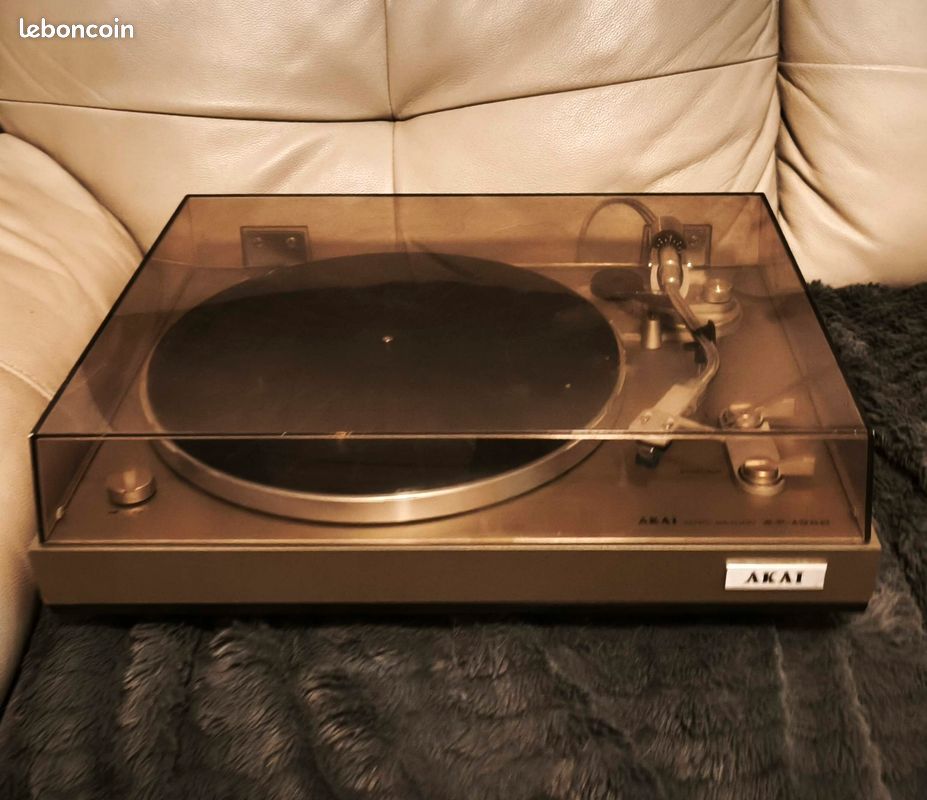 Vintage Turntable AKAI model AP-100C Auto-Return + cartridge PC-100 - platine vinyle révisée