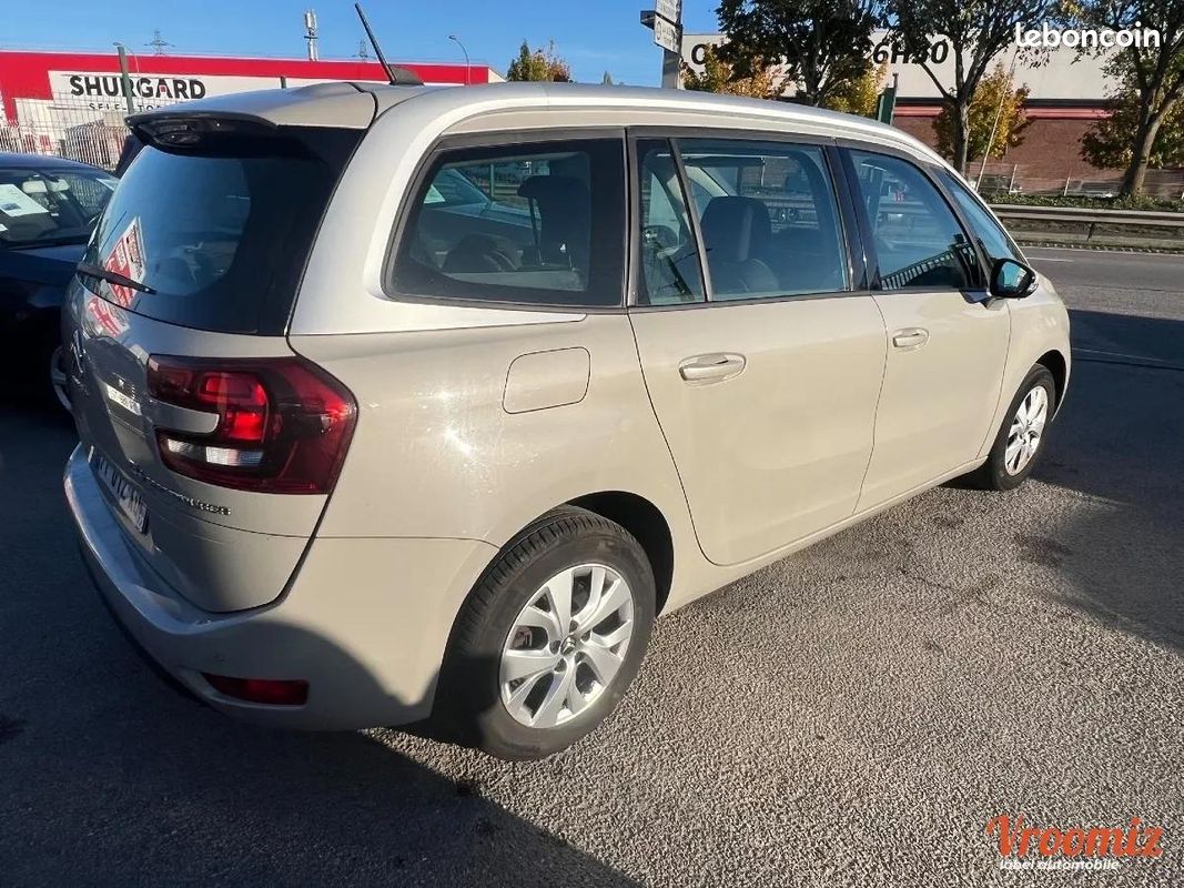 Citroen C4 Grand Picasso 1.2 L 130 S&S BUSINESS + BV6 ESSENCE 7PLACES 12 MOIS DE GARANTIE CHIC (image 3)