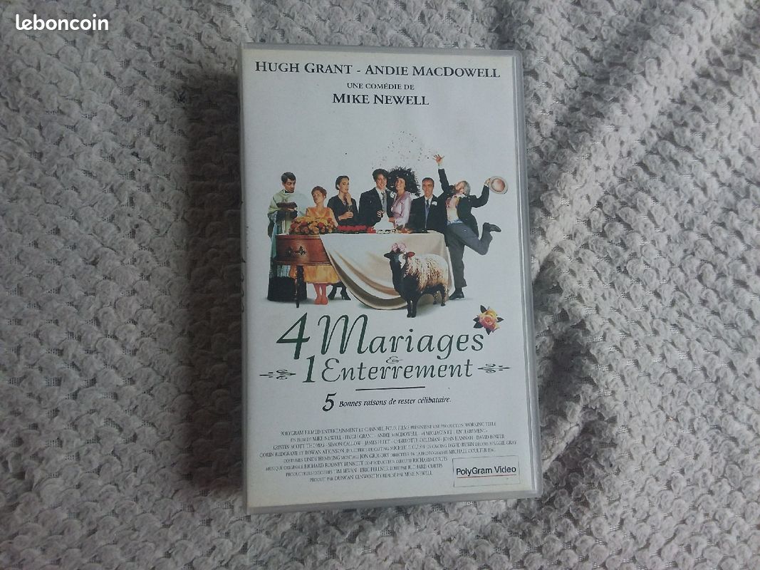 Cassette vidéo film 4 mariages 1 enterrement (image 1)