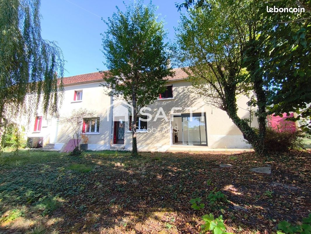 Maison 6 pièces 162 m² · à Noisy-Rudignon · 162 m² · 253 000 €