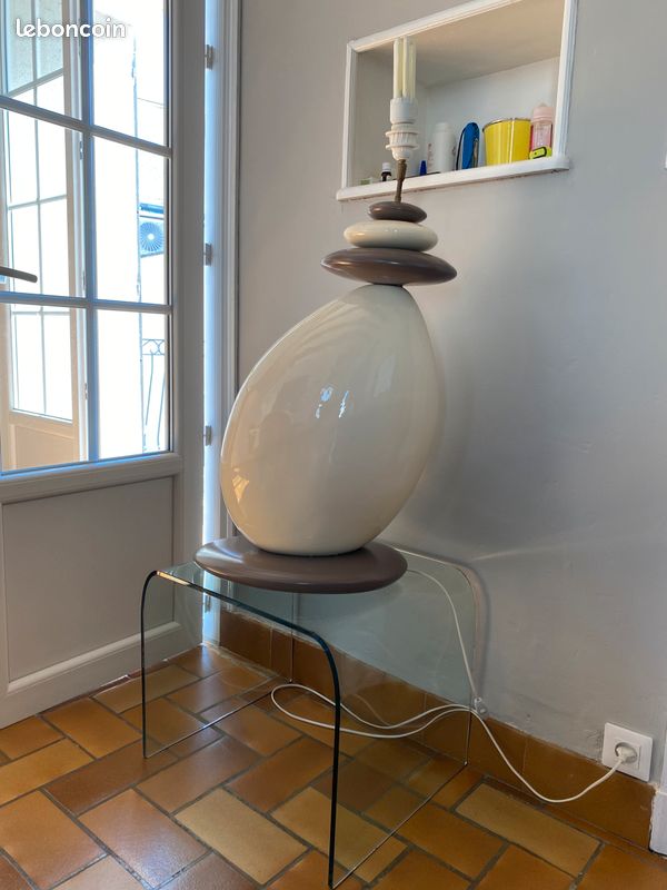 Table gigogne en verre avec lampe (image 1)