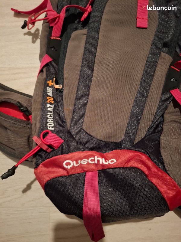 Sac forclaz 30L air+ rose quechua décathlon Sport Plein air