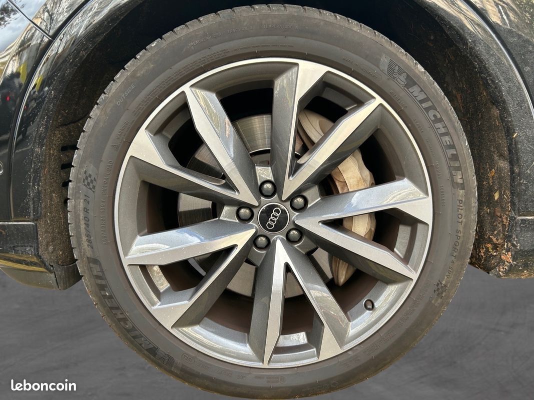 AUDI Q7 Q7 55 TFSI e 380 Tiptronic 8 Quattro Avus Extended/Apple Car Play/Caméra de recul/Caméra 360/Sièg (image 19)