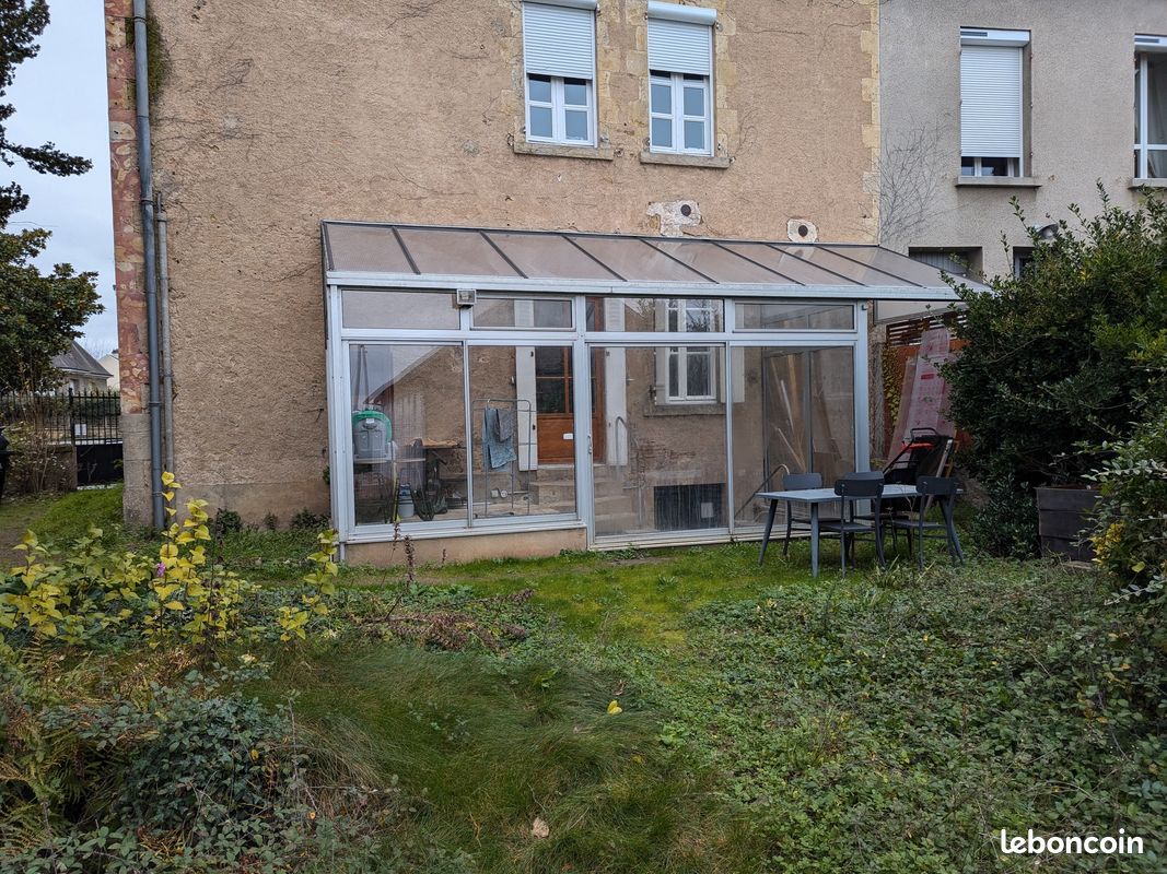 Maison 8 pièces 140 m² · à La Châtre · 140 m² · 175 000 €