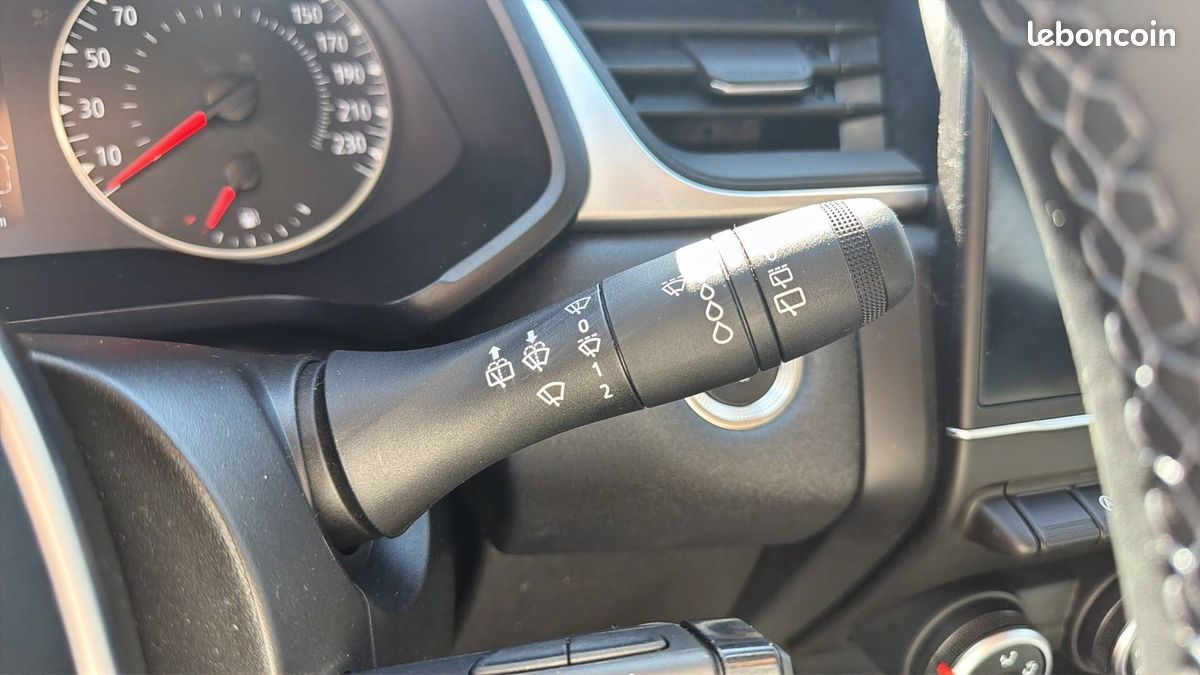 Renault captur tce 140 21 business (image 21)