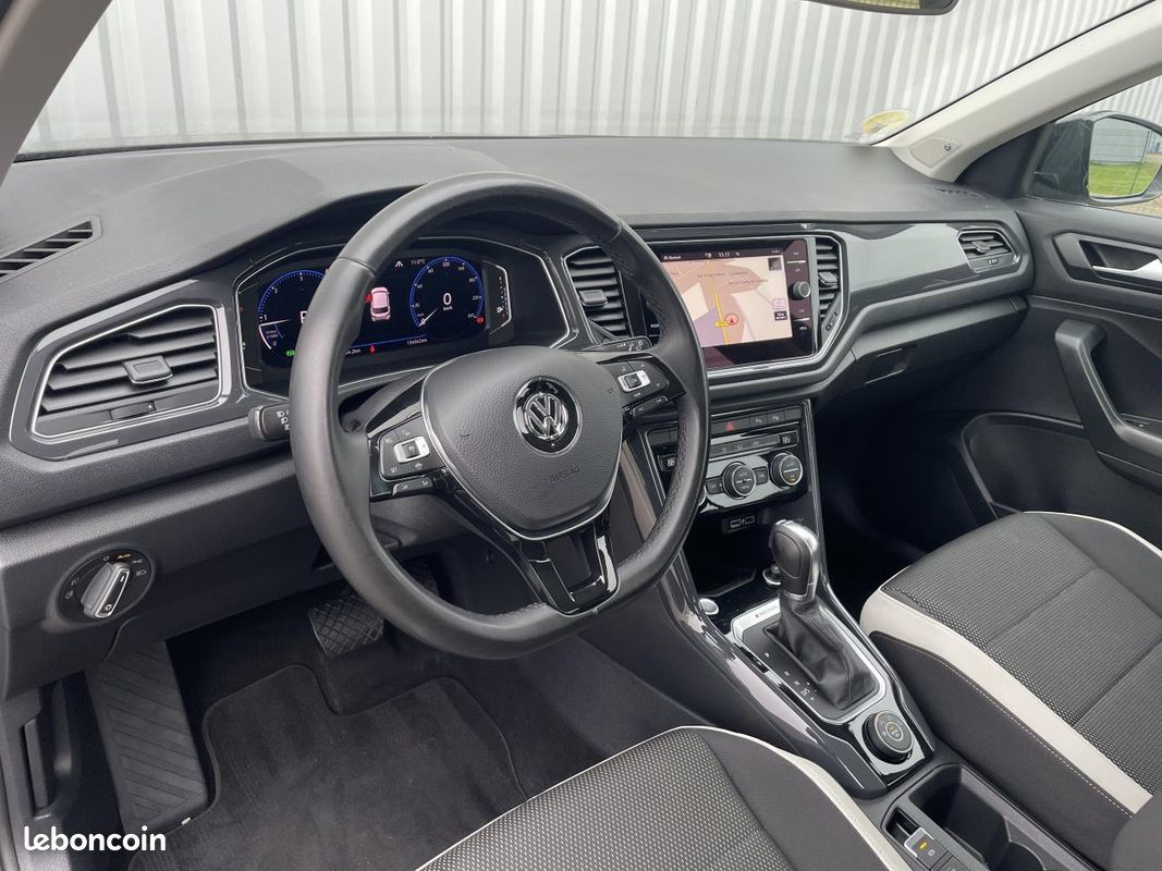 VOLKSWAGEN T-ROC CARAT / 2.0 L TDI / 150 Ch / 4 MOTION / BV DSG / 1 ERE MAIN / TOIT OUVRANT (image 13)