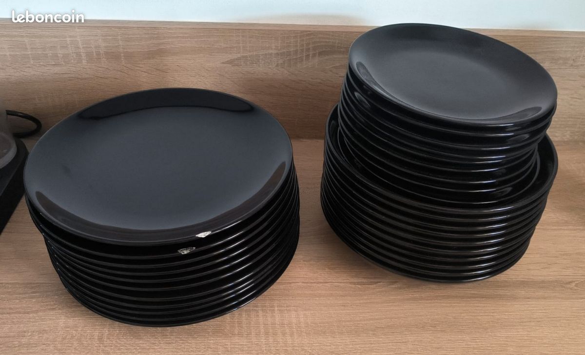 Lot vaisselle IKEA noir (image 9)