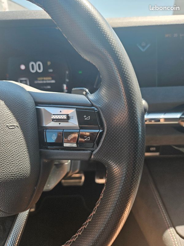 Ds ds 4 1.6 puretech 180 performance line bva moteur a chaîne (image 17)
