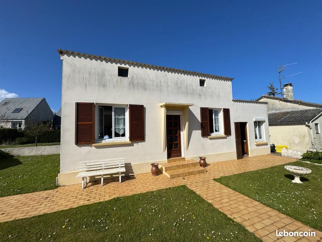Maison 4 pièces 61 m² · à Port-en-Bessin-Huppain · 61 m² · 165 000 €