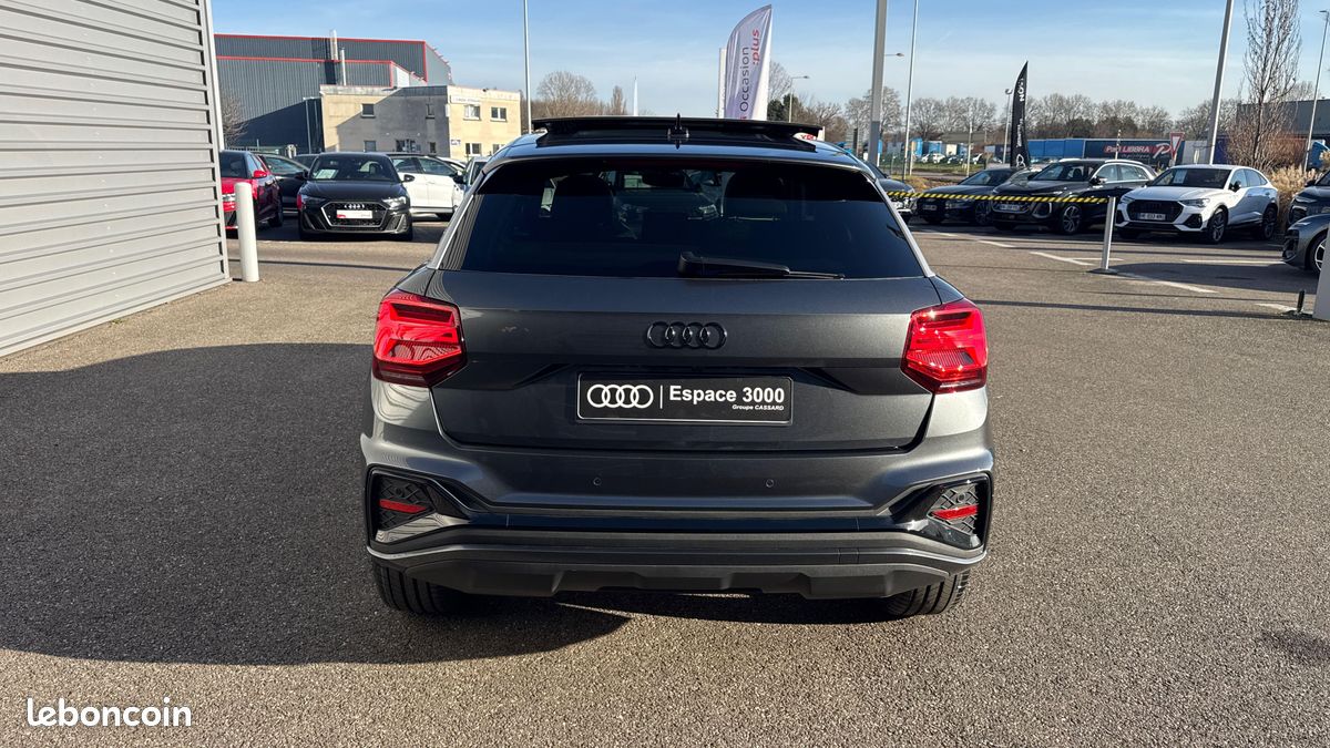 AUDI Q2 35 TFSI 150 S tronic 7 S line (image 4)