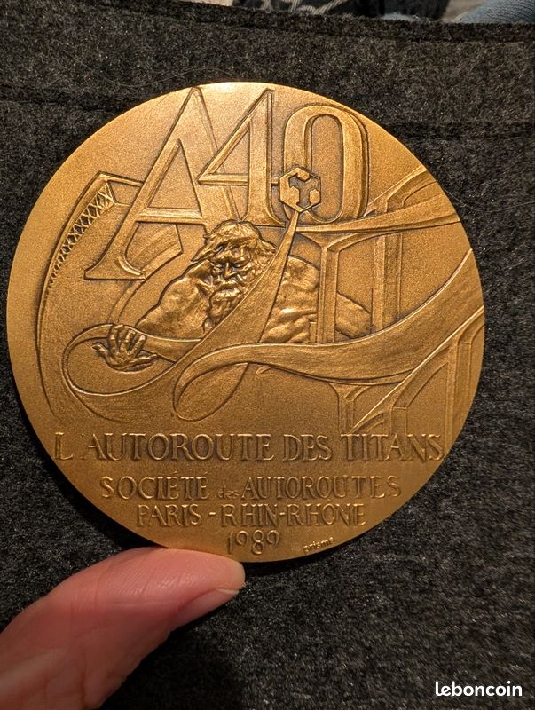 ANCIENNE GROSSE MÉDAILLE En Bronze Signée Renée Mayot : Monnaie De