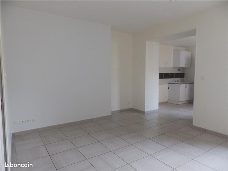 Appartement 2 pièces 47 m² · à Moulins · 47 m² · 450 €