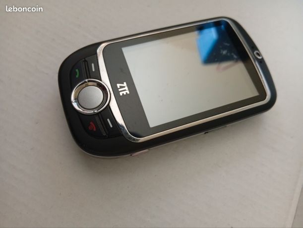Téléphone Portable ZTE X760 Vintage – Modèle Rare Pour Collectionneurs