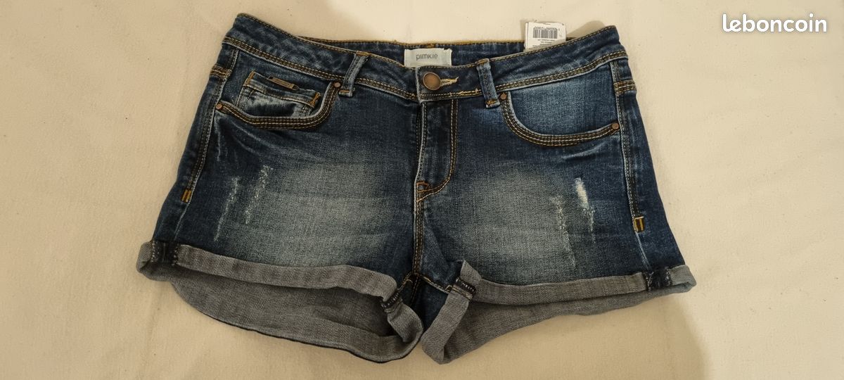 Comment porter le jean brodé sans faire ado
