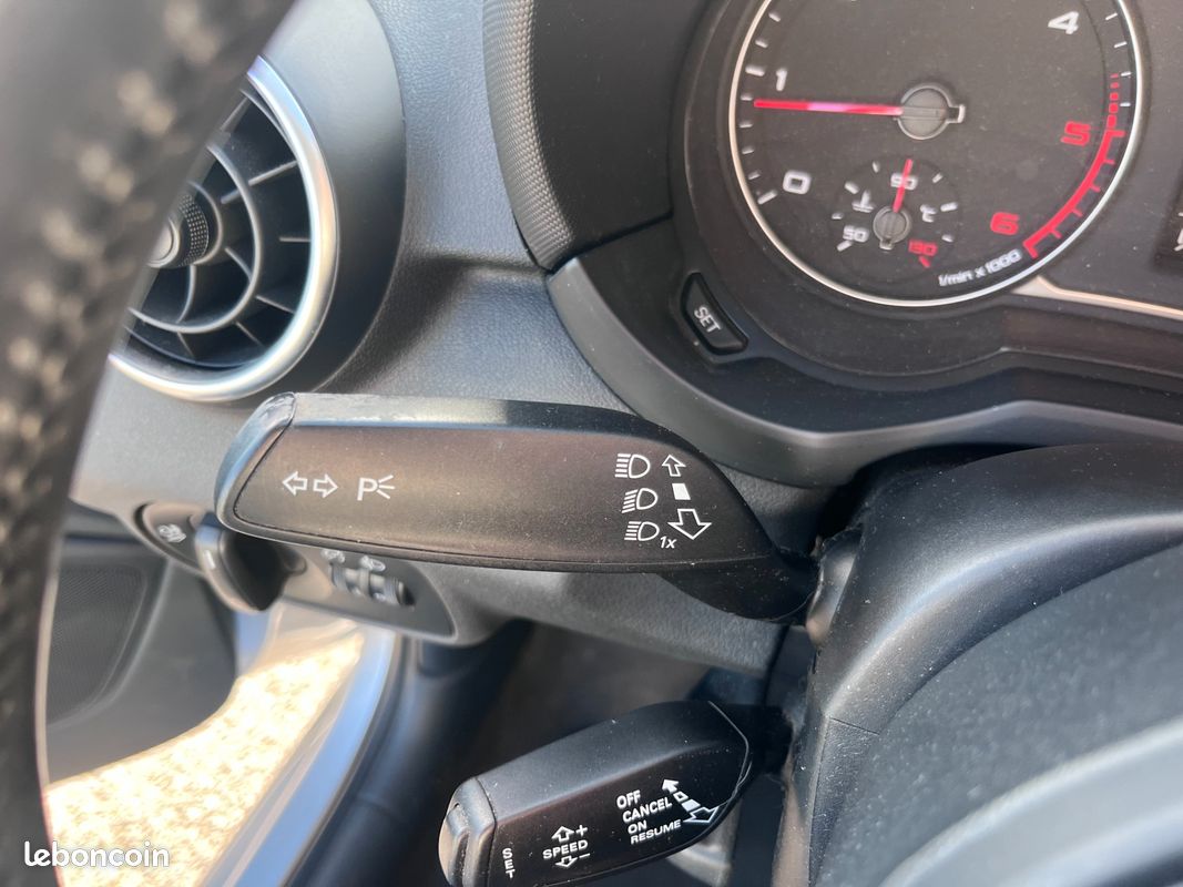 Audi a1 1.6 tdi 90 ch ambiente (image 24)