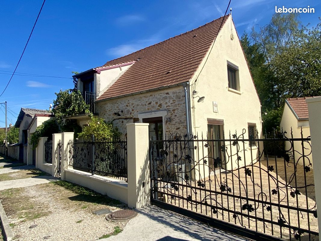 Maison 5 pièces 132 m² · à Lumigny-Nesles-Ormeaux · 132 m² · 322 000 €