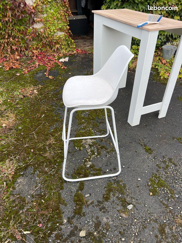 Chaise haute design (image 1)
