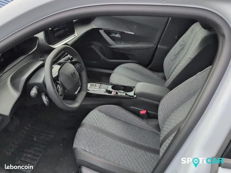Peugeot 2008 e-2008 156ch 54 kWh Allure (image 11)
