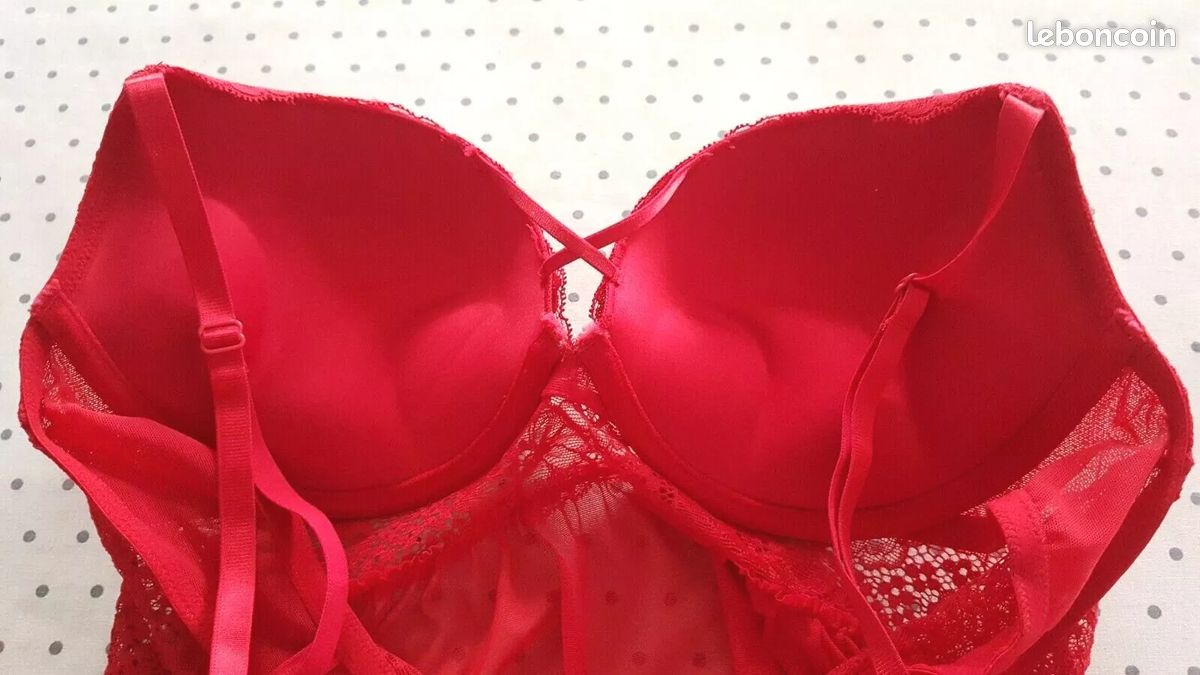 Nuisette Avec String H&N - Rouge Taille XL/XXL, Neuf Avec étiquettes, Référence A-8822