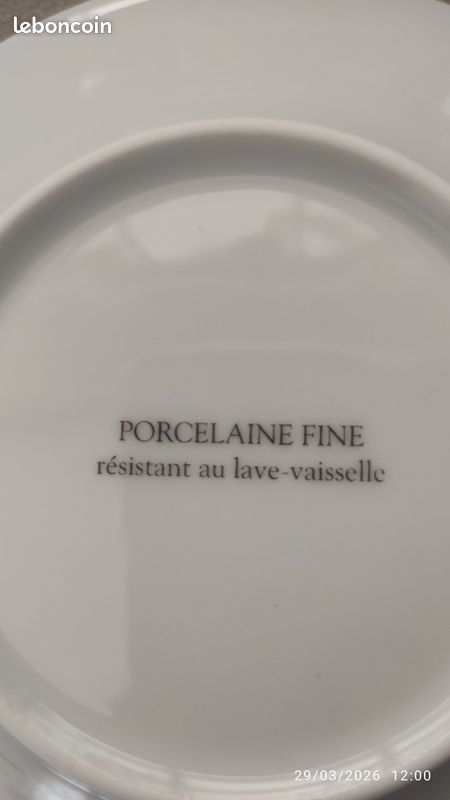 Service à thé en porcelaine (image 3)