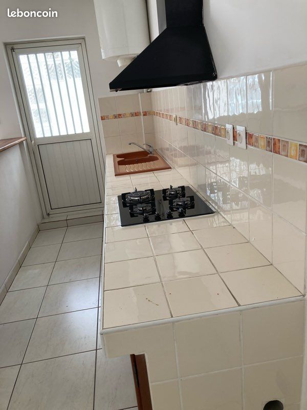 Appartement 3 pièces 75 m² · à Saint-André · 75 m² · 750 €