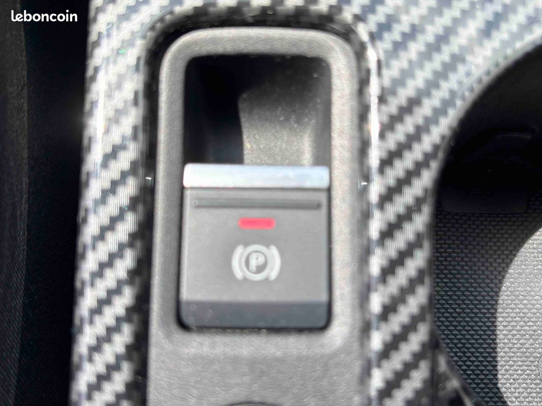 AUDI A3 Sportback 45 TFSIe 245 S tronic 6 Competition (image 16)