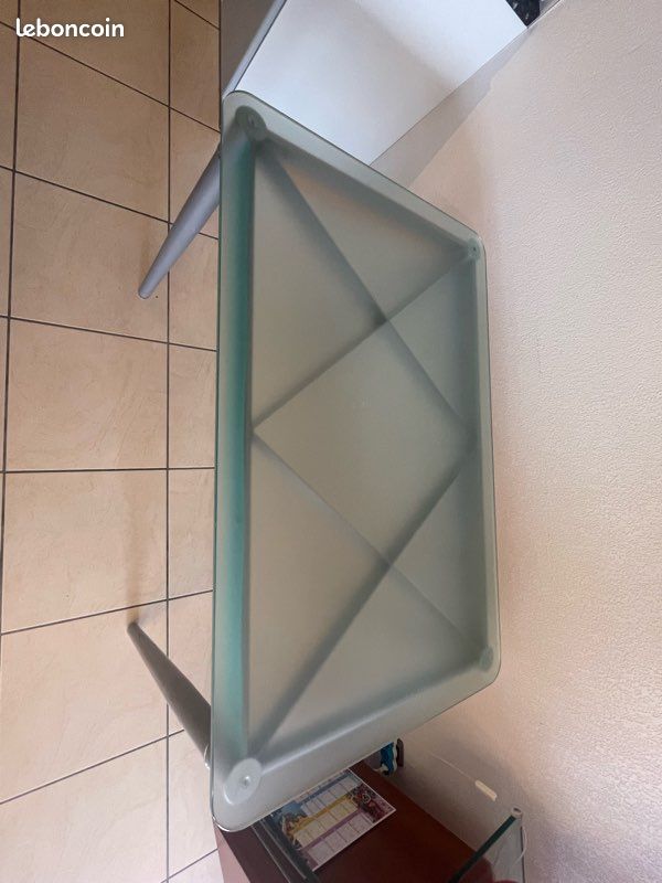 Jolie table à manger art moderne contemporaine avec ses 4 chaises colorées (image 4)