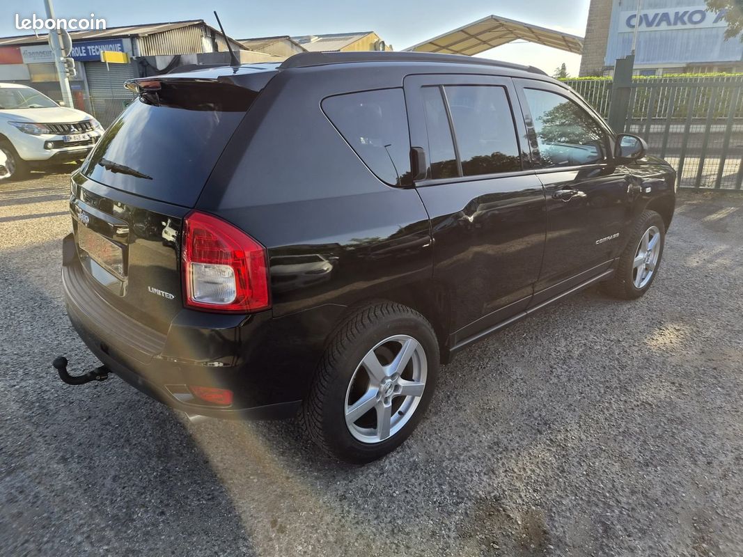 Jeep Compass 2.2 CRD - 163 CH -70EME ANNIVERSAIRE - TOIT OUVRANT - GARANTIE 12 MOIS (image 2)