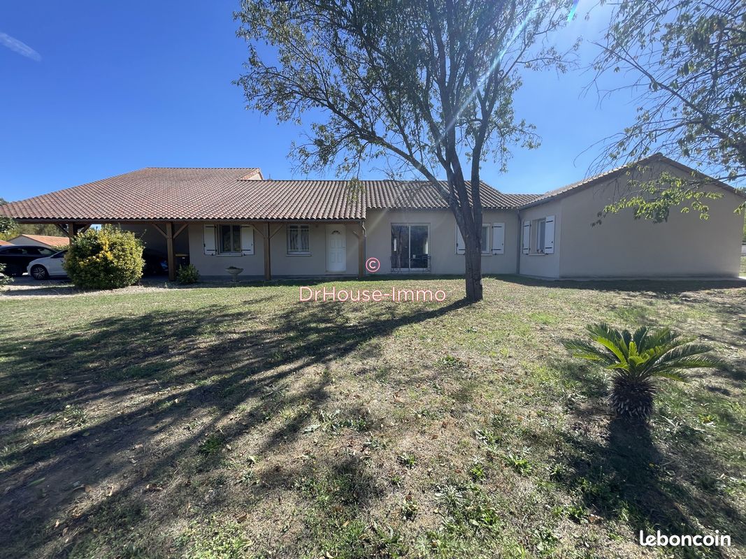 Maison 9 pièces 224 m² · à Colombiers · 224 m² · 320 000 €