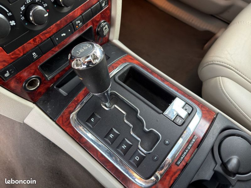 Jeep COMMANDER 3.0 CRD LIMITED + TREUIL ELECTRIQUE + PARE-CHOCS OFF-ROAD RENFORCE (image 21)