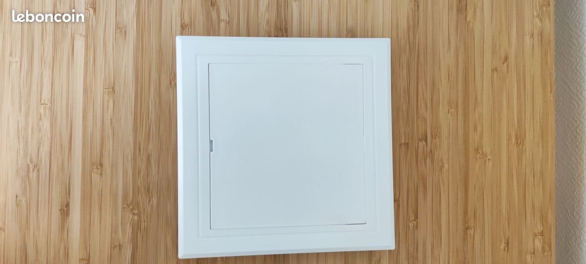 Porte d'inspection plastique abs sans clé (image 1)