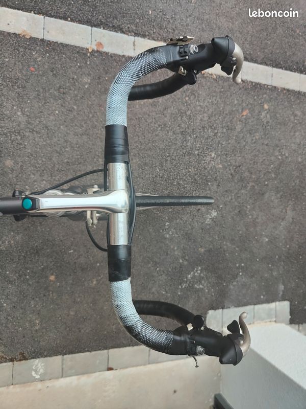 Vélo de route - Cobra 700 (image 2)