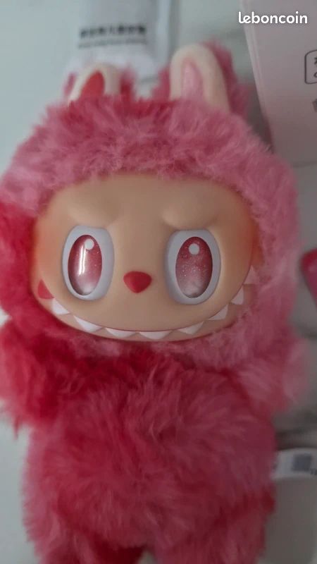 Labubu big into energy authentique Pop Mart peluche porte-clés rouge Love the monsters neuf (image 14)