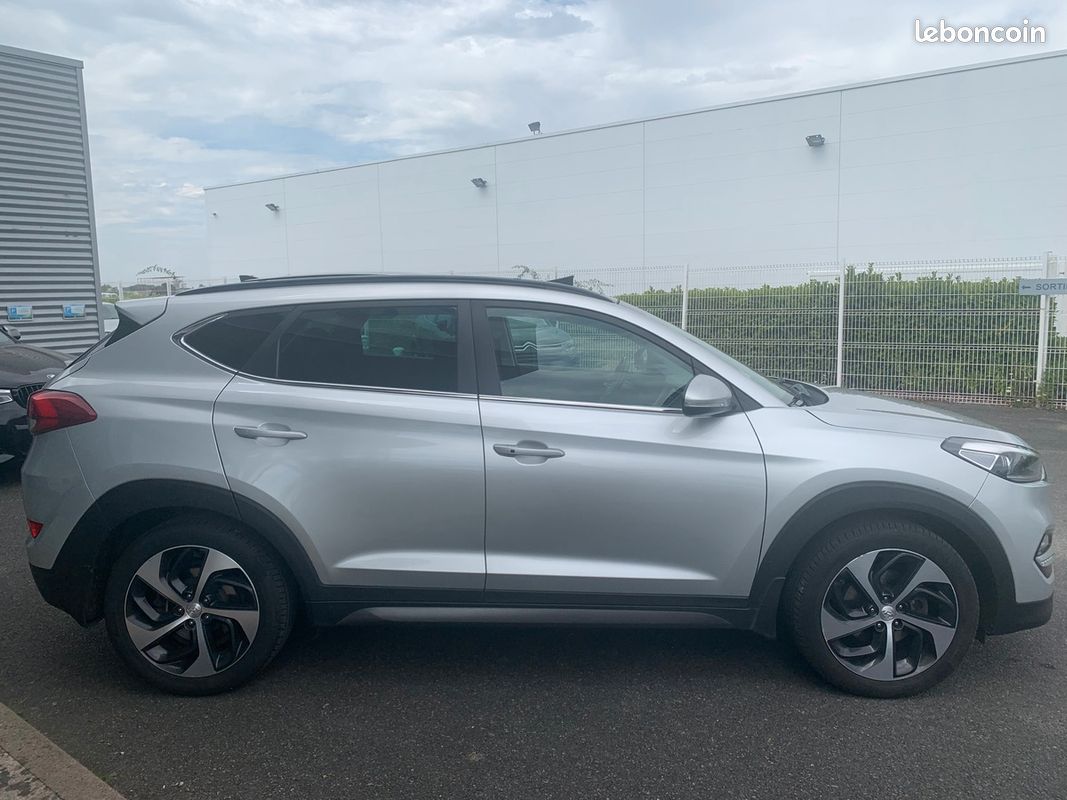 Hyundai Tucson 141 chevaux | Creative | Caméra de recul | Attelage | Roue de secours (image 4)