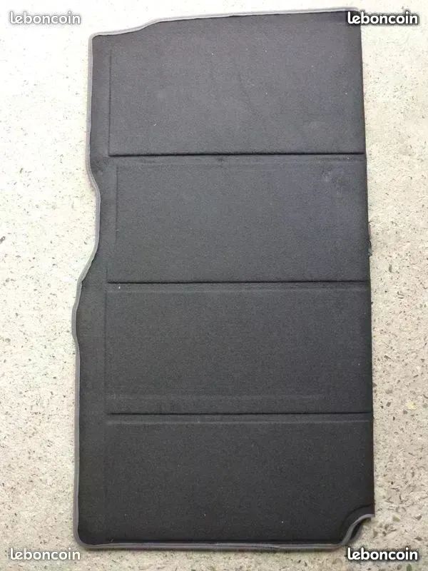 Un jeu de tapis complet pour Opel Zafira de 2008 avant - arrière - coffre prix baissé voir annonce (image 3)