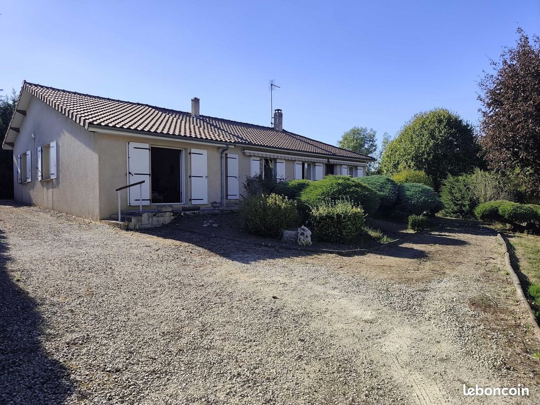 Maison 4 pièces 82 m² · à Chasseneuil-sur-Bonnieure · 82 m² · 137 000 €
