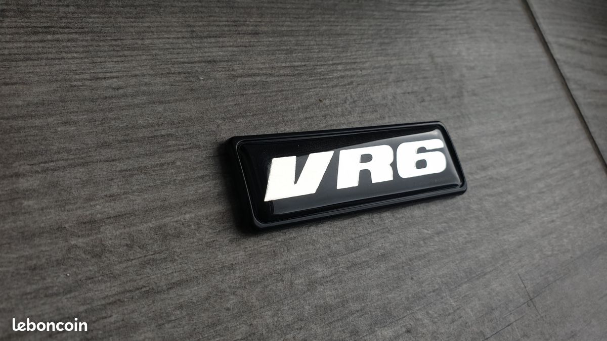Logo VR6 HIGHLINE neuf (image 2)