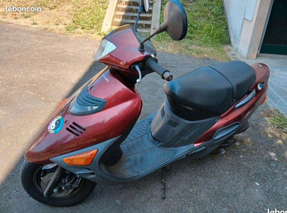 Scooter suzuki 125 AN (image 1)