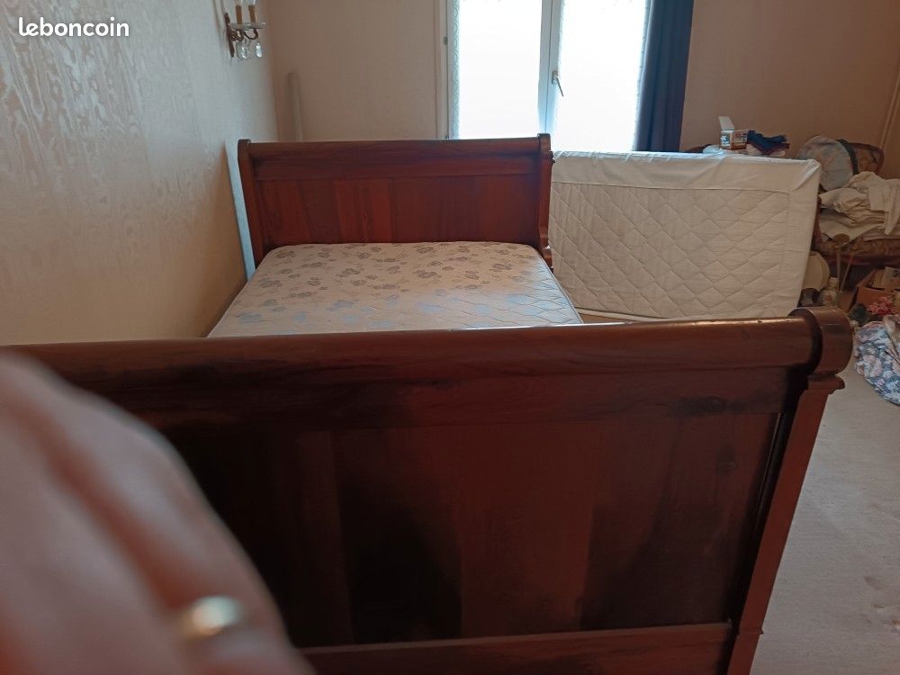 Canapé - Banquette Bateau époque Louis Philippe Noyer
