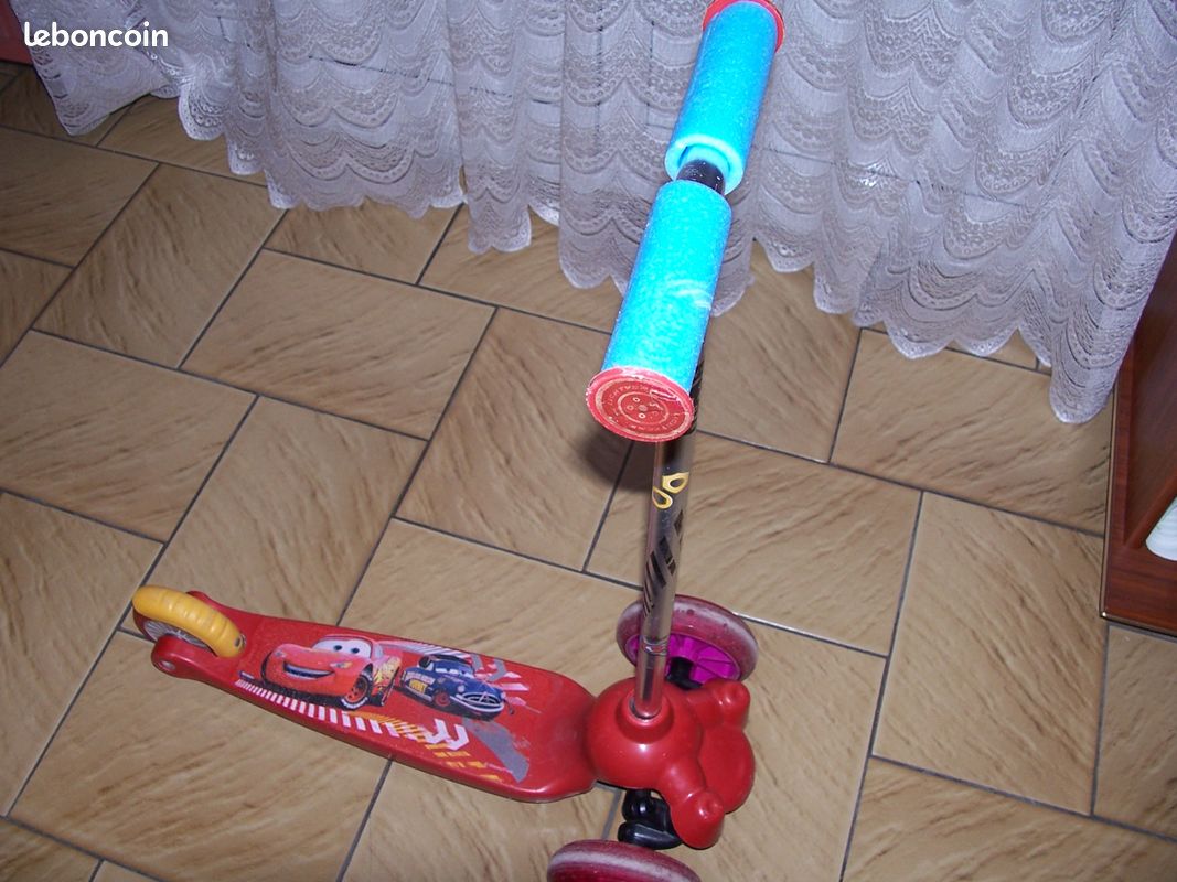 PATINETTE à 3 roues (image 1)